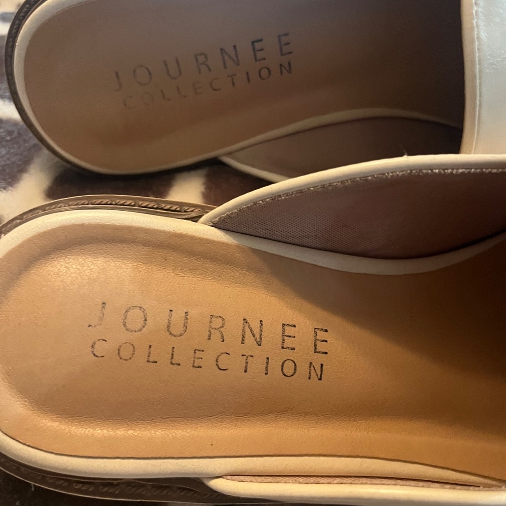 Journee Collection Slides - Picture 2 of 8